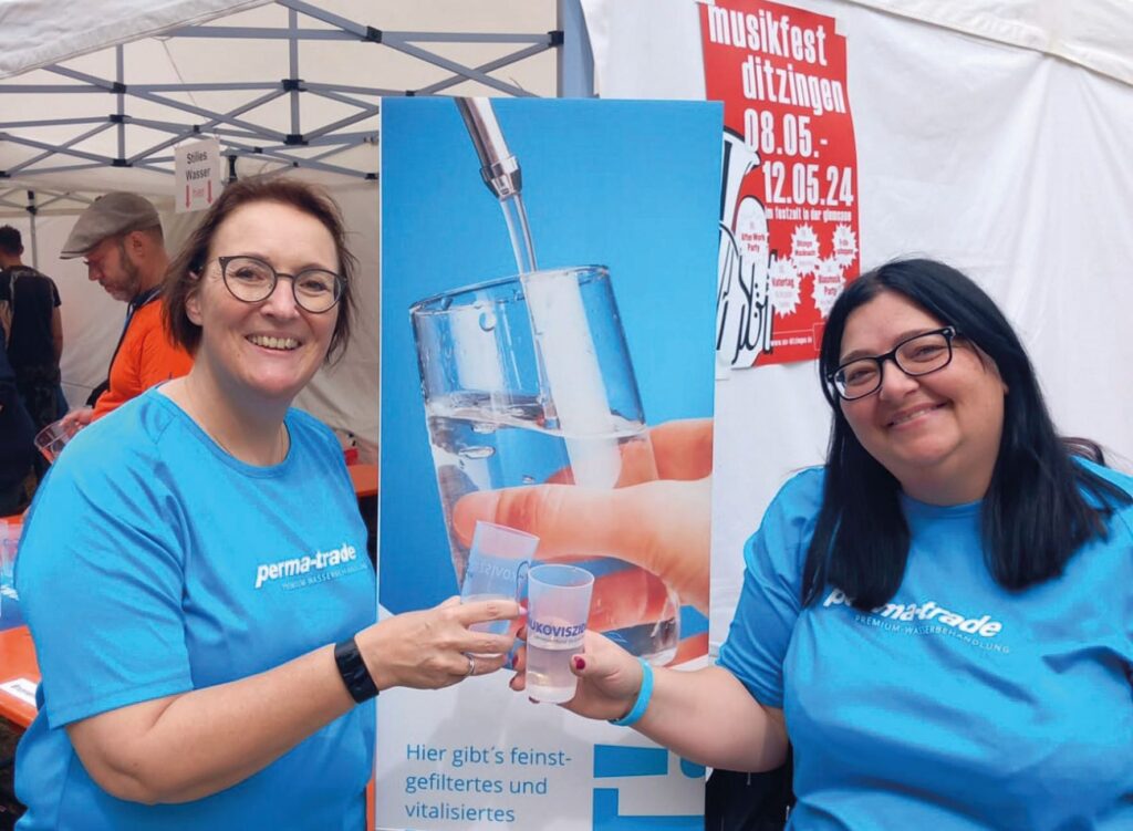 Der Leonberger Hersteller unterstützte die Benefiz-Veranstaltung auch mit einer eigenen Trinkwasserstation. Bild: Perma-Trade Wassertechnik