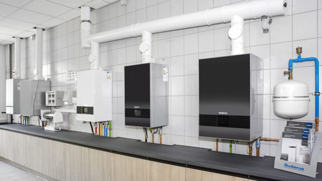 Eine Ausstellung am modernisierten Standort Mainz zeigt aktuelle Wärmeerzeuger. Bild: Buderus