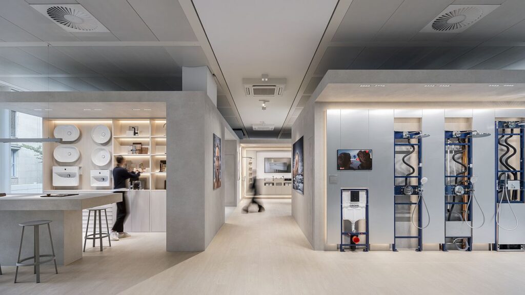 Das Water Experience Center soll sich für Kundentermine, gezielte Projektberatungen, interaktive Schulungen oder als inspirierender Begegnungsort für das eigene Team eignen. Bild: Grohe